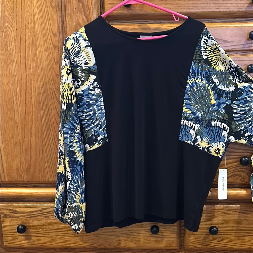 Chico's Black Blouse with Crew Neck and 3/4 Sleeves